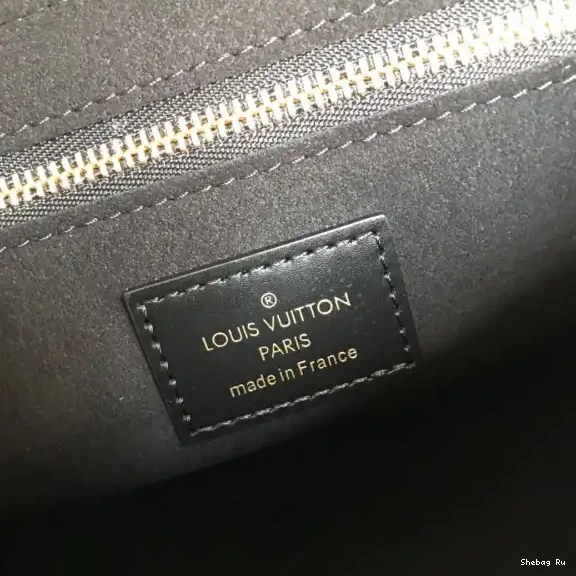 Vuitton ONE HANDLE Louis 0516